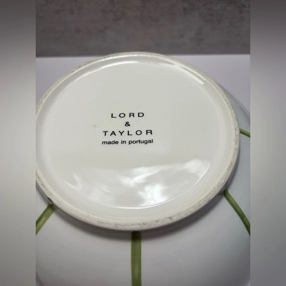 Lord and Taylor Pottery Tulip Bowl R.B. Bernarda Portugal Serving Bowl